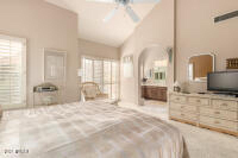 1187-master bedroom-1