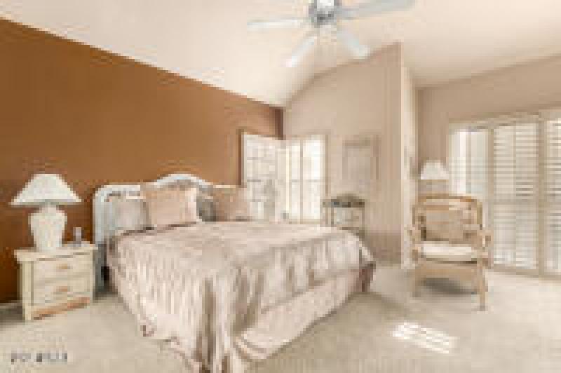 1187-master bedroom
