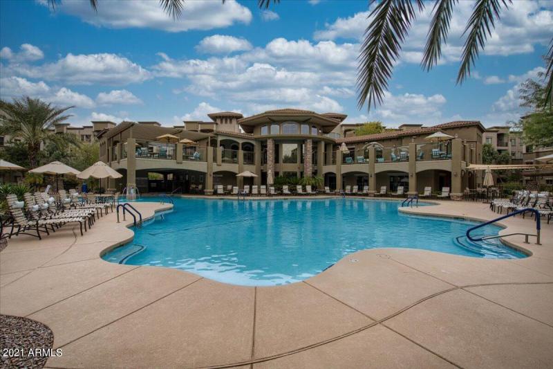 Community Pool and Spa