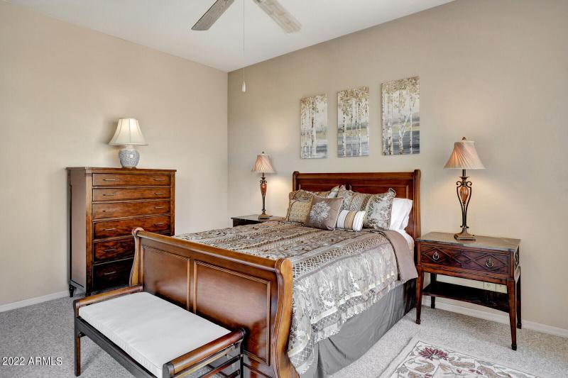 Master Bedroom with Queen Bed