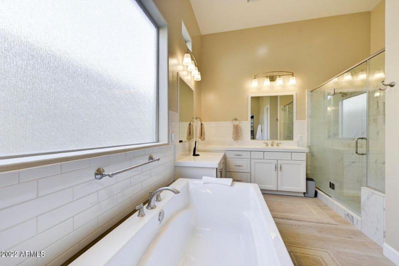 Master Tub