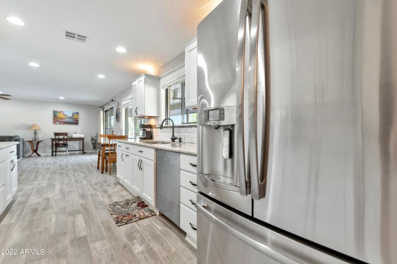 LOTS OF KITCHEN SPACE