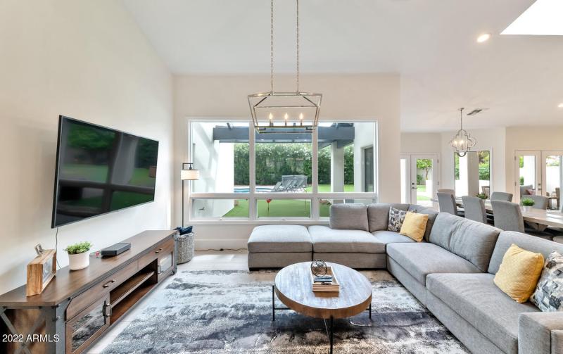 12823 N 78th St-large-007-010-12823 N 78