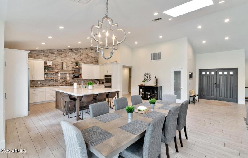 12823 N 78th St-large-010-012-12823 N 78