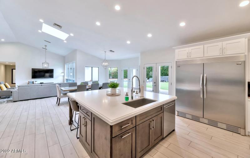 12823 N 78th St-large-012-008-12823 N 78