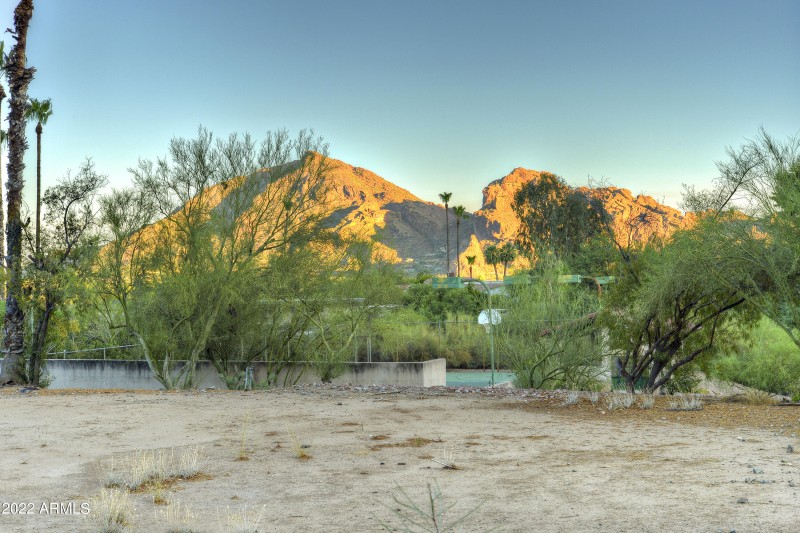 003_Camelback View to the South