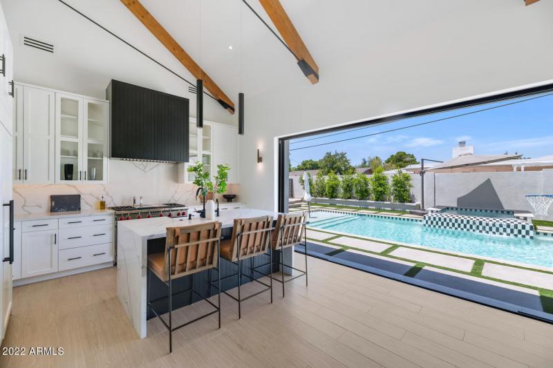 4216 E Hazelwood St-large-015-046-4216 E