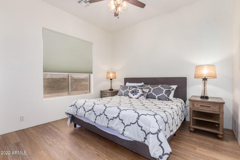 0018-18 - Red Dog 5872