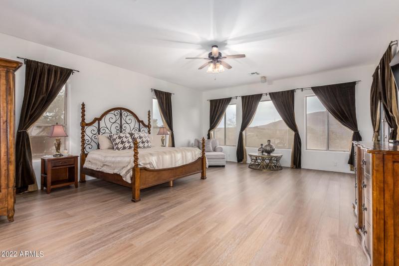 0014-14 - Red Dog 5872