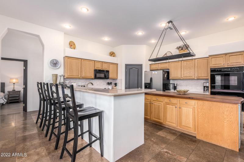 0008-8 - Red Dog 5872