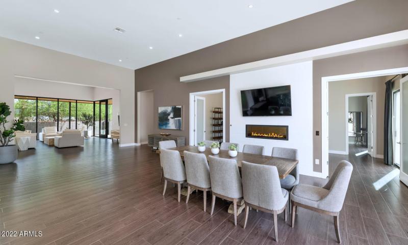 10195 E Cactus Rd-large-012-017-10195 E