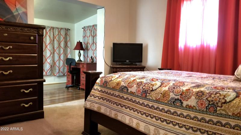 Master bedroom w private sitting room