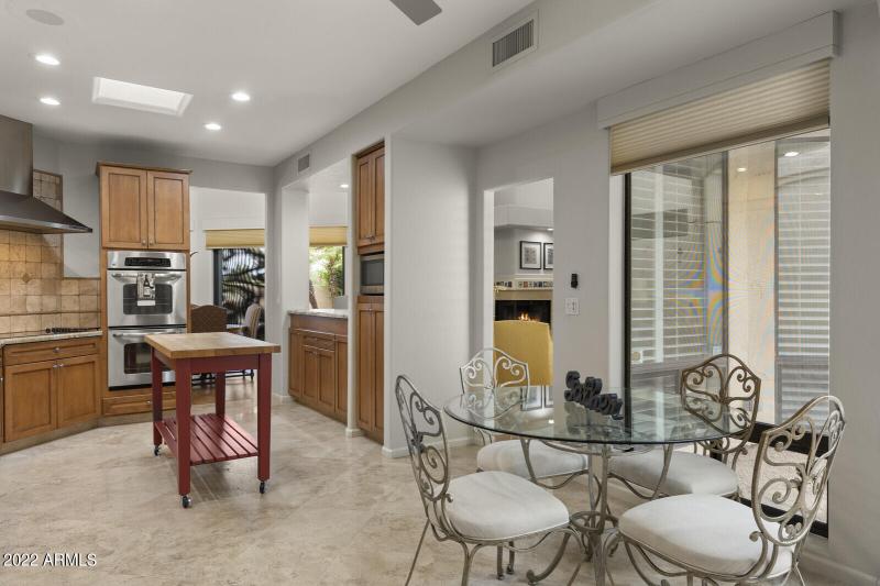 13_23010_N_86th_St__11_mls