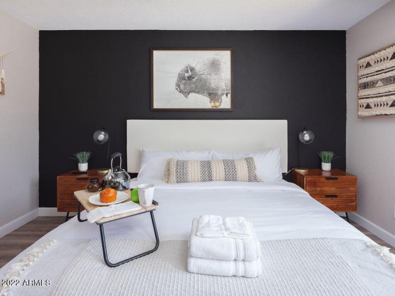 PROPERTYIMAGECO_6839EKeltonLn_WEB-16