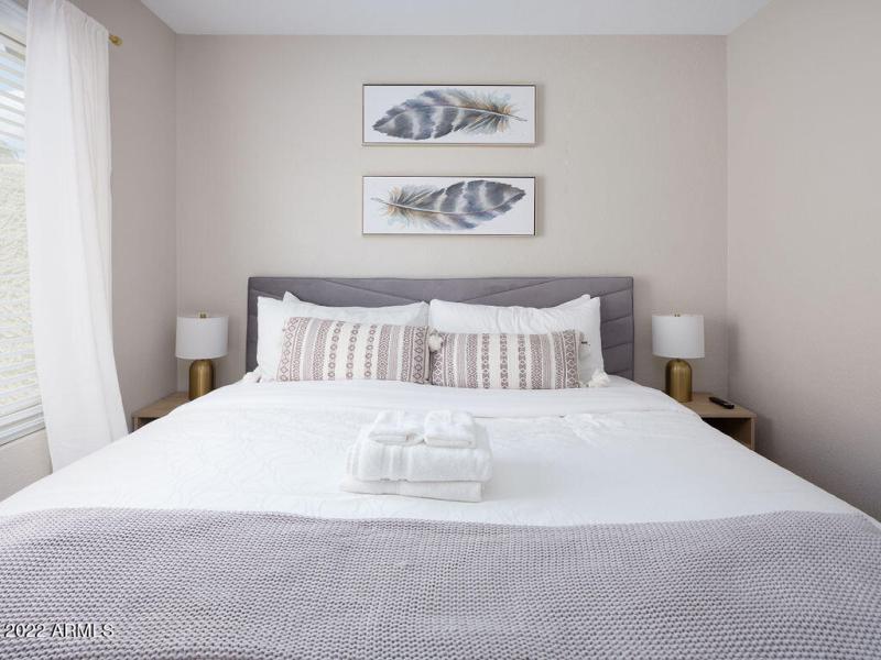 PROPERTYIMAGECO_6839EKeltonLn_WEB-24