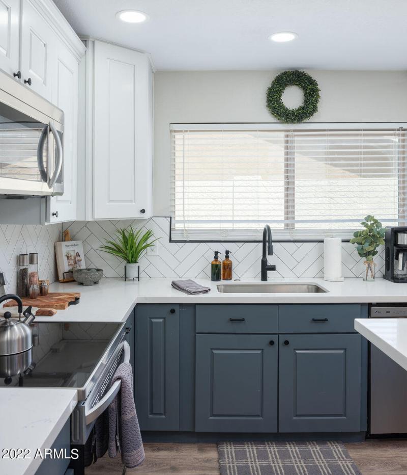 PROPERTYIMAGECO_6839EKeltonLn_WEB-29