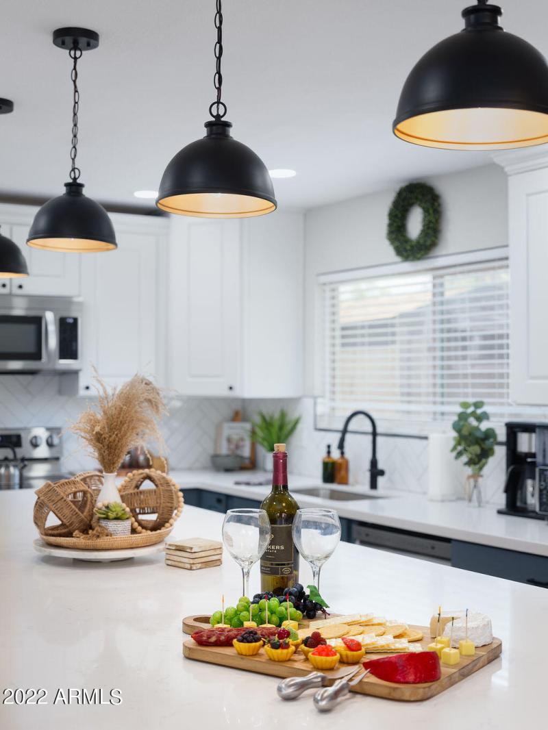 PROPERTYIMAGECO_6839EKeltonLn_WEB-33