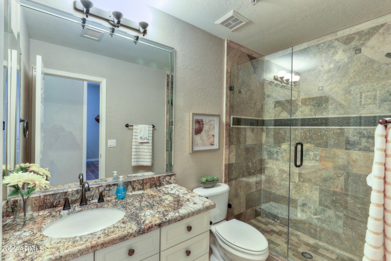 2nd Bathroom /Shower