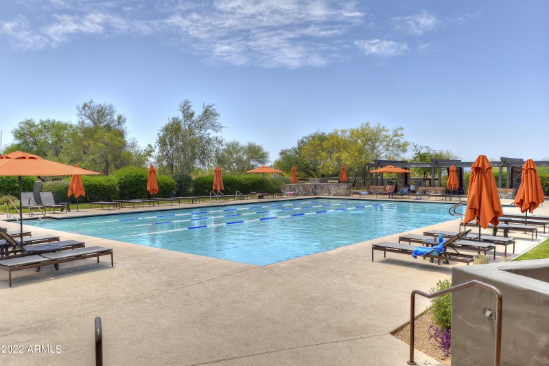 4 Homes Away from DC Comm Center