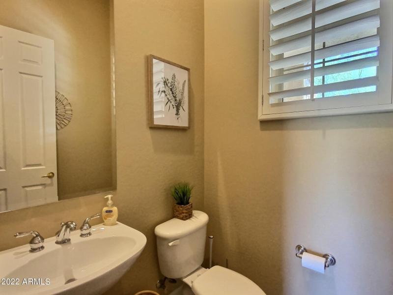 1946 W Eastman - Powder Bath