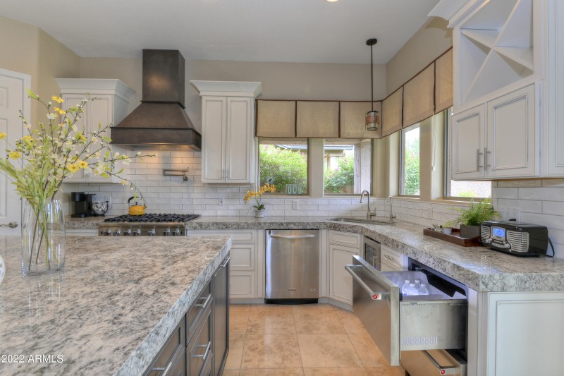 Viking Gas Range/Bev.Drawers