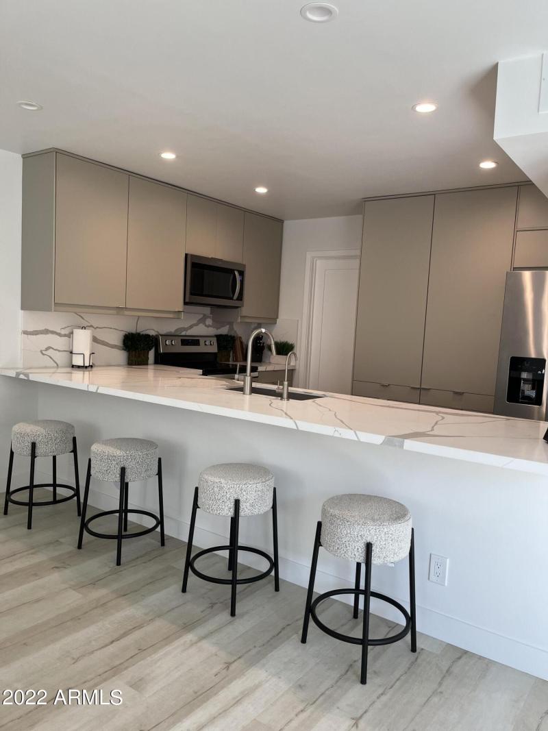 Large Open Kitchen Island