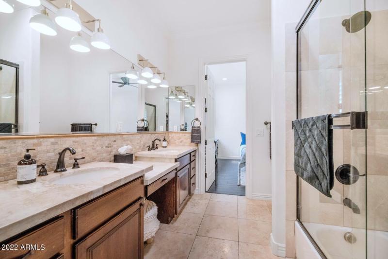 6139 E Calle Del Sud-large-028-026-6139