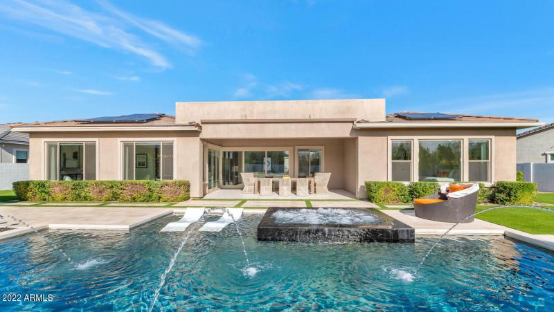 2855 E Los Gatos Dr-large-041-014-2855 E