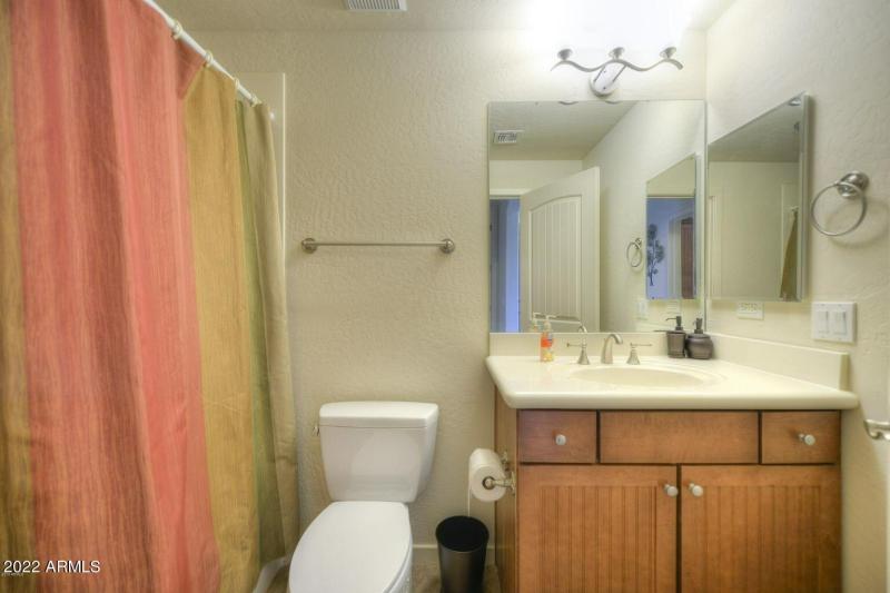 Eagles Landing guest bath-2022