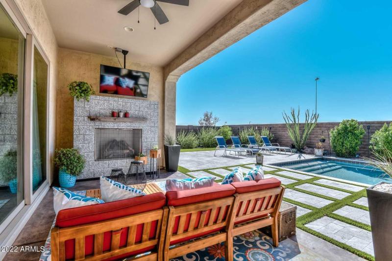 Covered Patio-Backyard