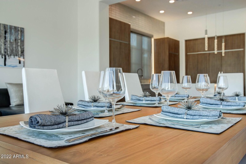 24_19823_N_83rd_Pl__24_mls