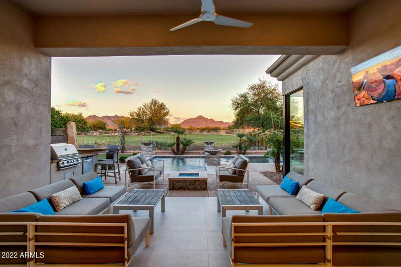 84_19823_N_83rd_Pl__84_mls