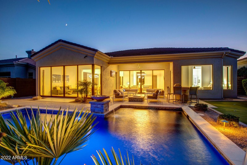 91_19823_N_83rd_Pl__91_mls