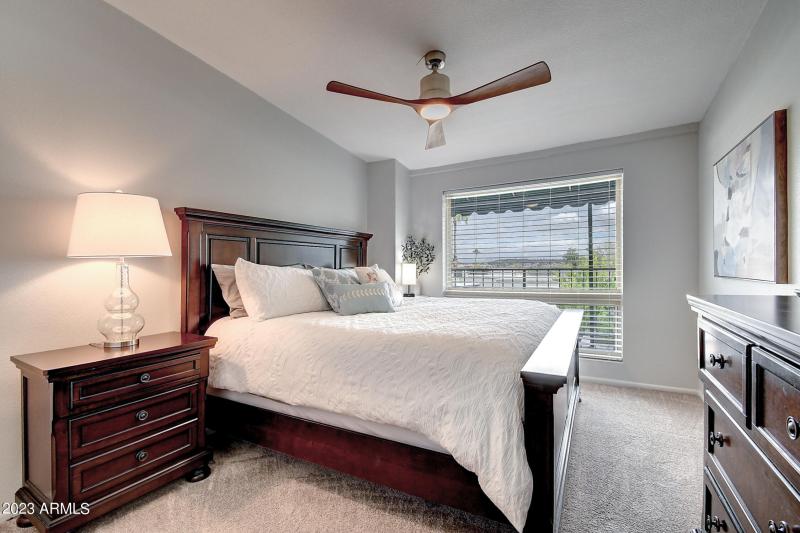 Master Bedroom w/Large Window