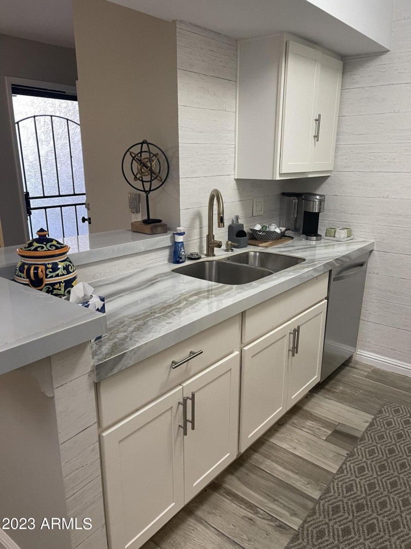 AA50DF3E-6A21-43C7-A8E8-EF95D96110AF