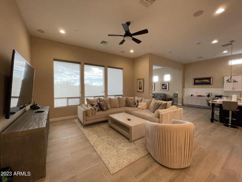 8DA429CB-1E8F-4F5A-83B1-093E923A00D9