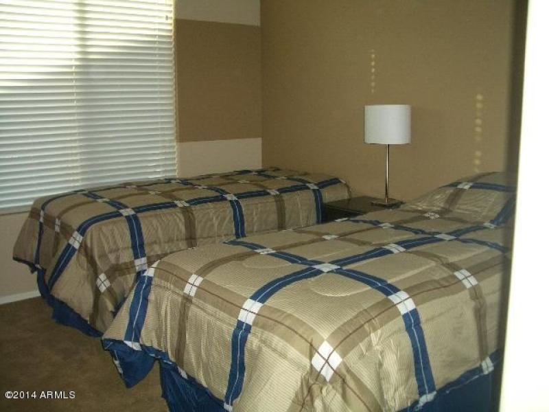 Bedroom 2-Twin Beds