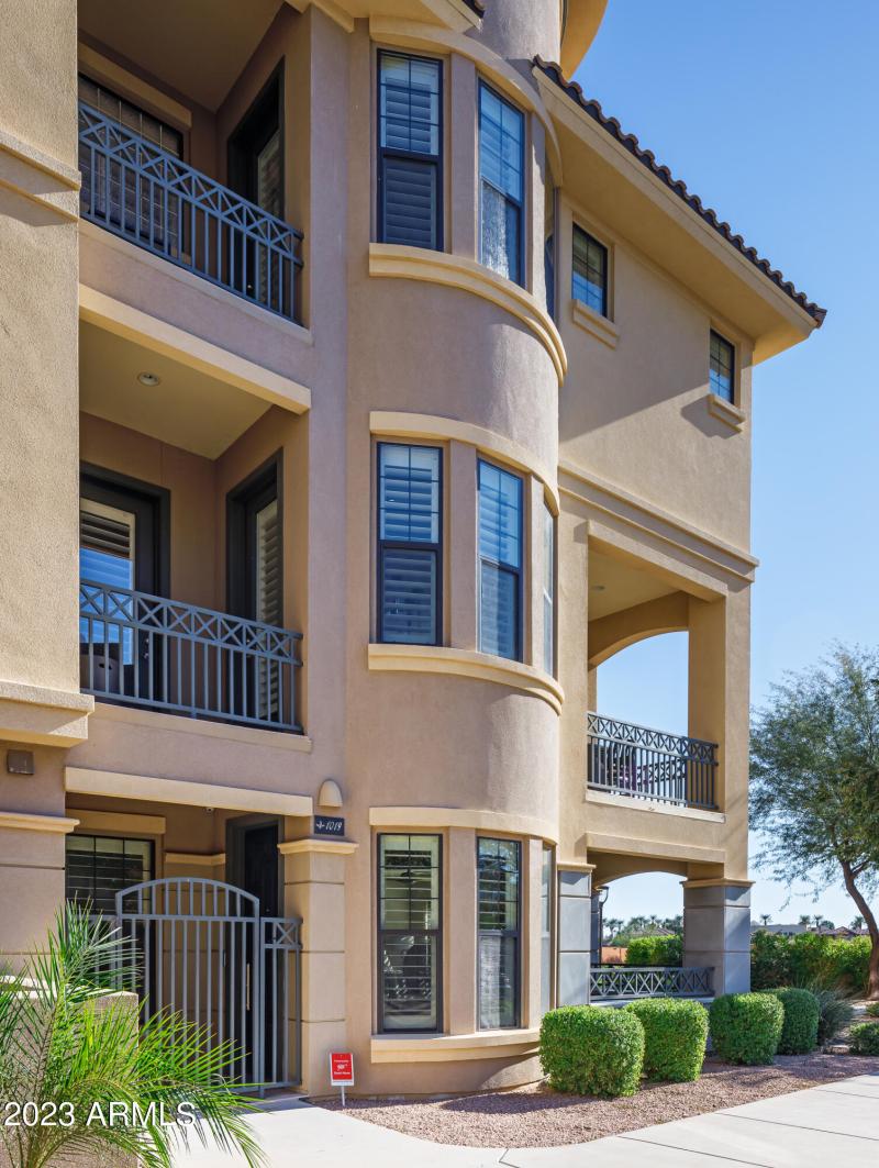 3 story brownstone with elevator