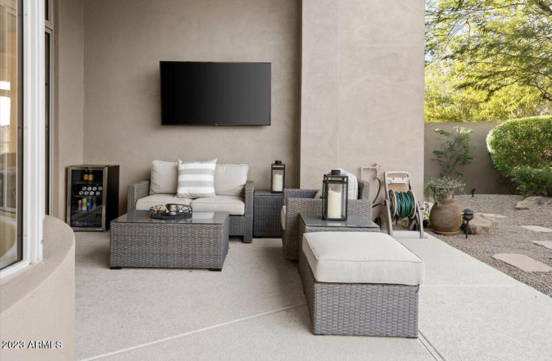 77343F1C-D1A7-4C8B-90B6-C51B396DB9C0