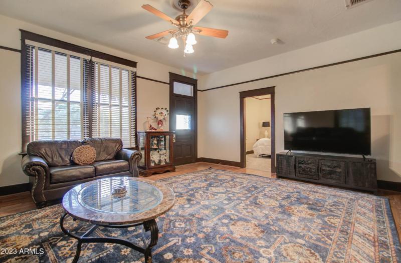 365 S Broad St Interior-3