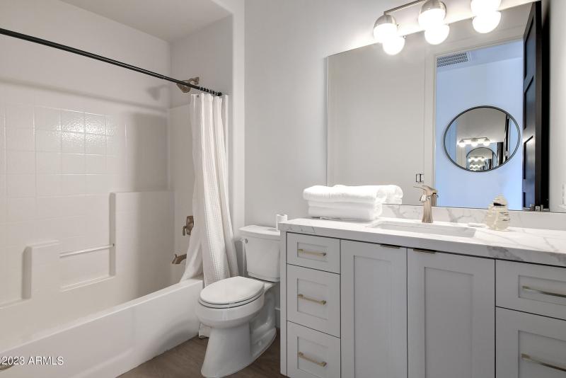 13810 N Woodside Dr (25)