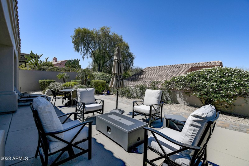 13810 N Woodside Dr (33)