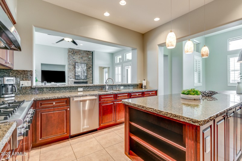 17_37427N97thWayMLS17_mls