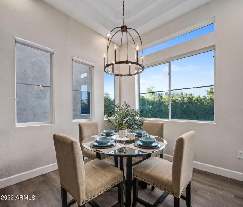 Kitchen Breakfast Area