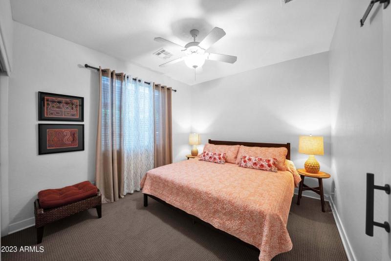 Guest Room with Entry to Bath