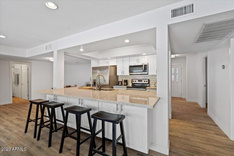 Kitchen with Large Island