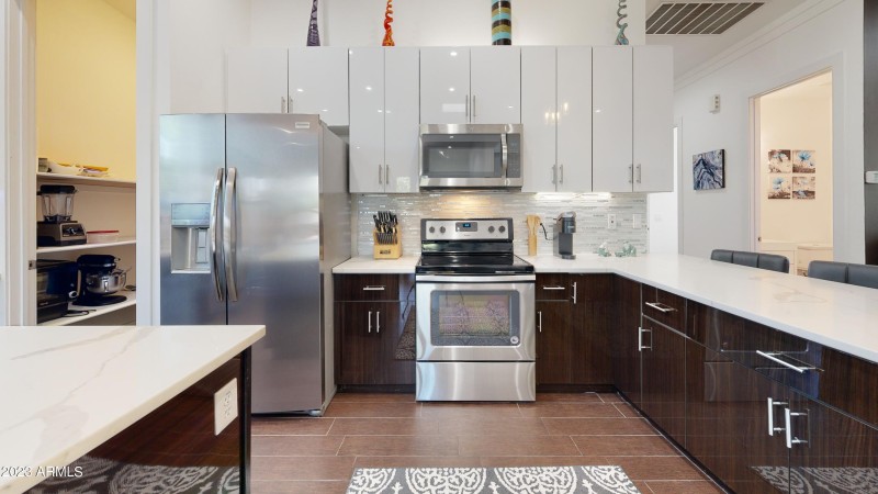 1202-E-Colter-St-Kitchen(1)