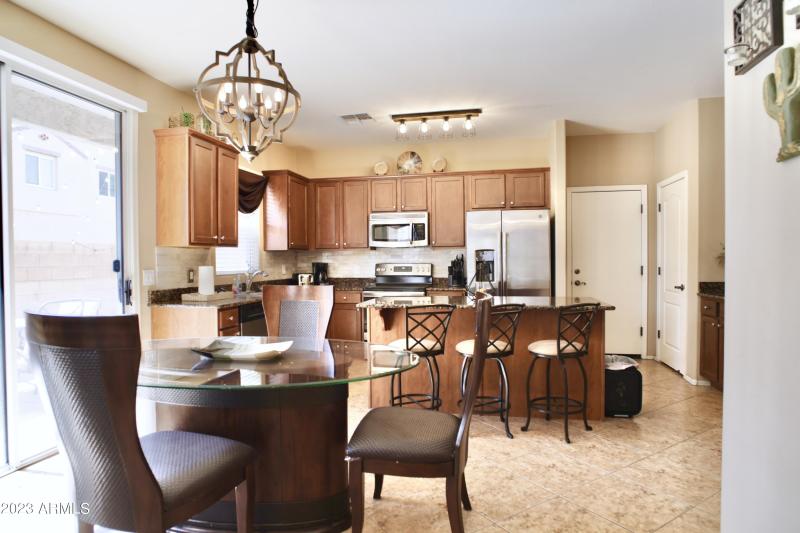 1A2D8CC4-4F6E-4726-8876-10809BF7DFB4_1_2