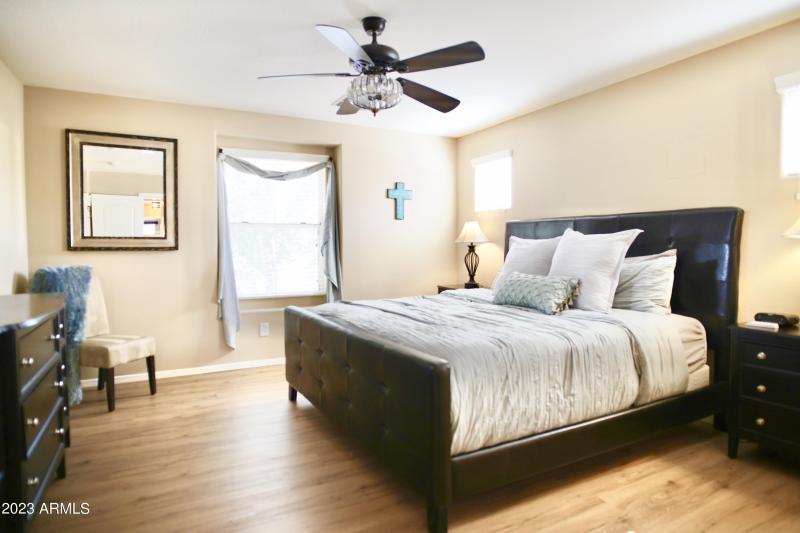 42005C90-9D87-498D-B84E-47CC5AAE517F_1_2