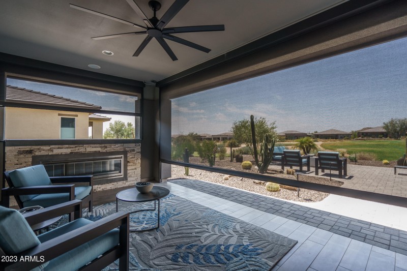 23) ELECTRIC SCREENS